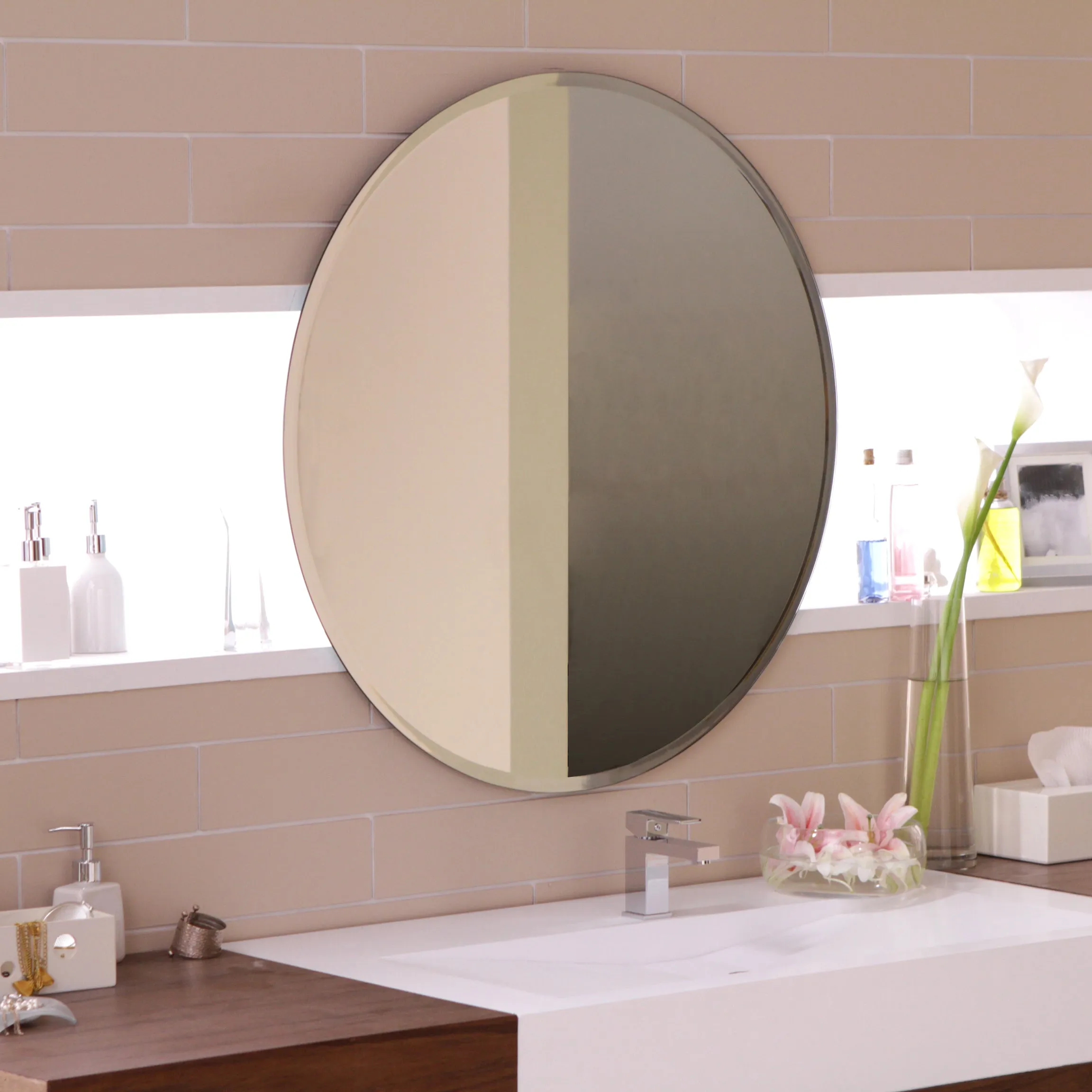 Beautiful Scandinavian Frameless Beveled Round Mirror