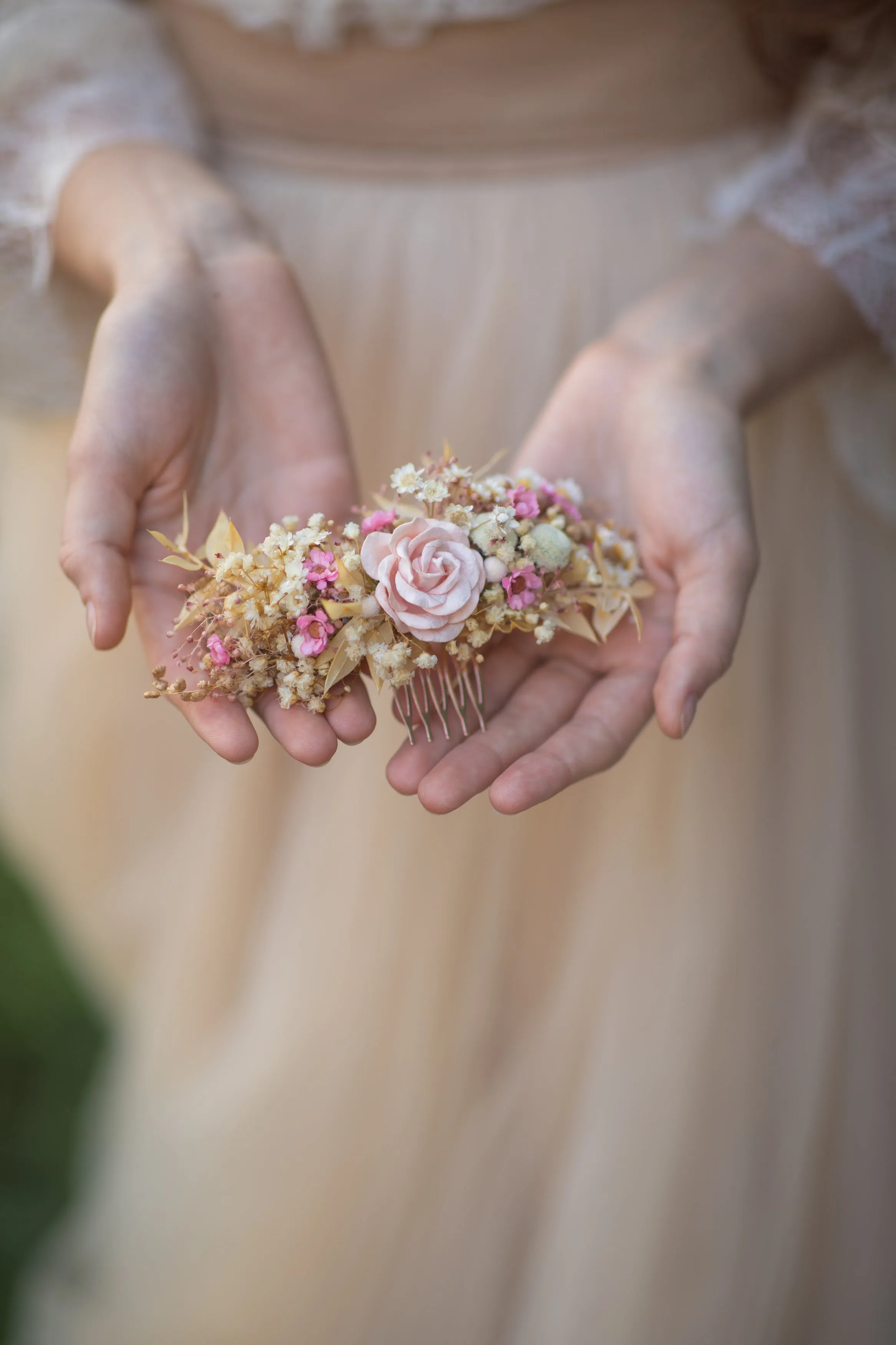 Blush and ivory flower hair comb Romantic wedding comb Bridal hair jewellery Customisable headpiece Pink flower comb for bride Fairy wedding