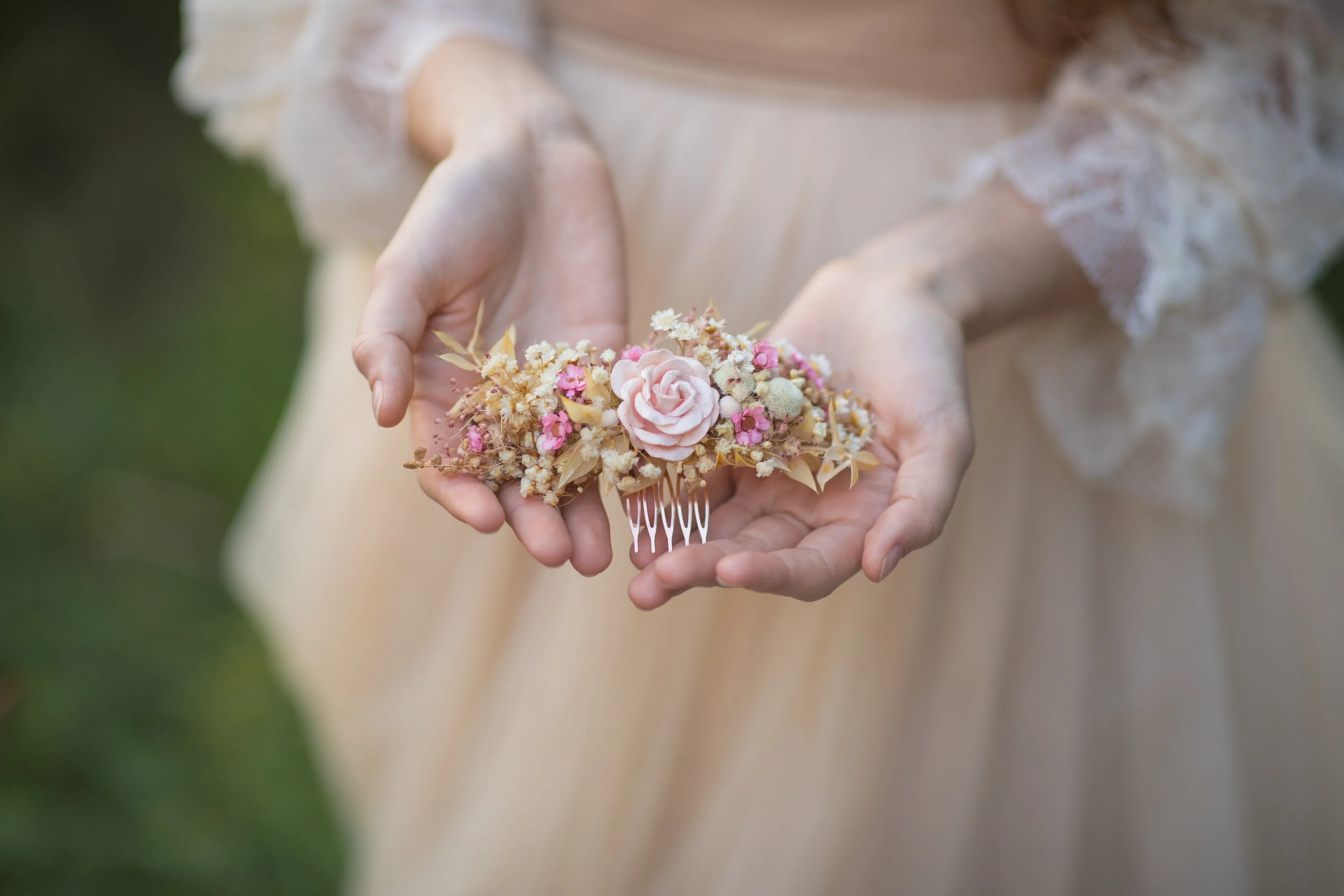 Blush and ivory flower hair comb Romantic wedding comb Bridal hair jewellery Customisable headpiece Pink flower comb for bride Fairy wedding