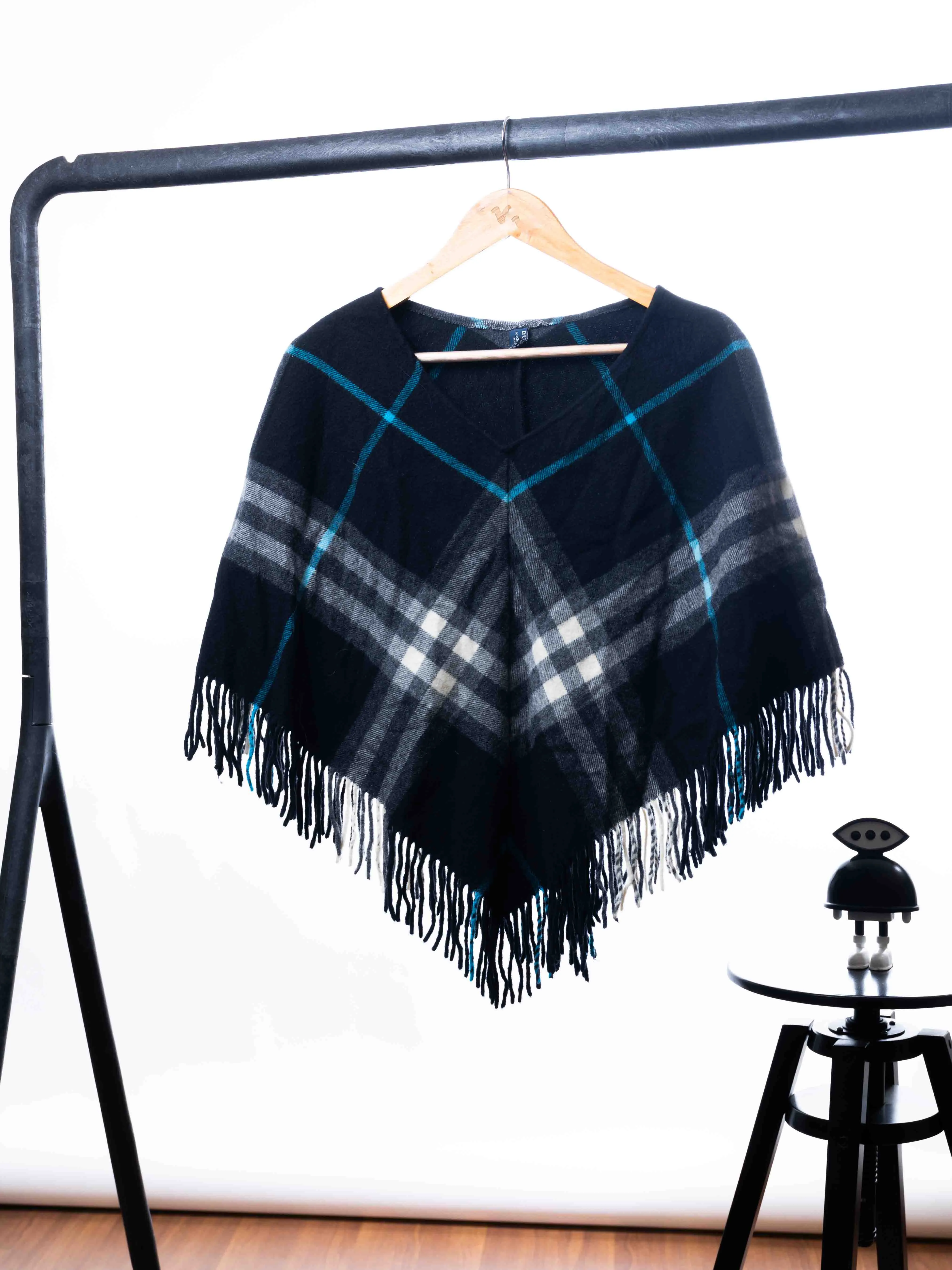 BURBERRY NOVA CHECK MERINO WOOL CASHMERE FRINGE PONCHO LAYER CAPE WINTER FALL