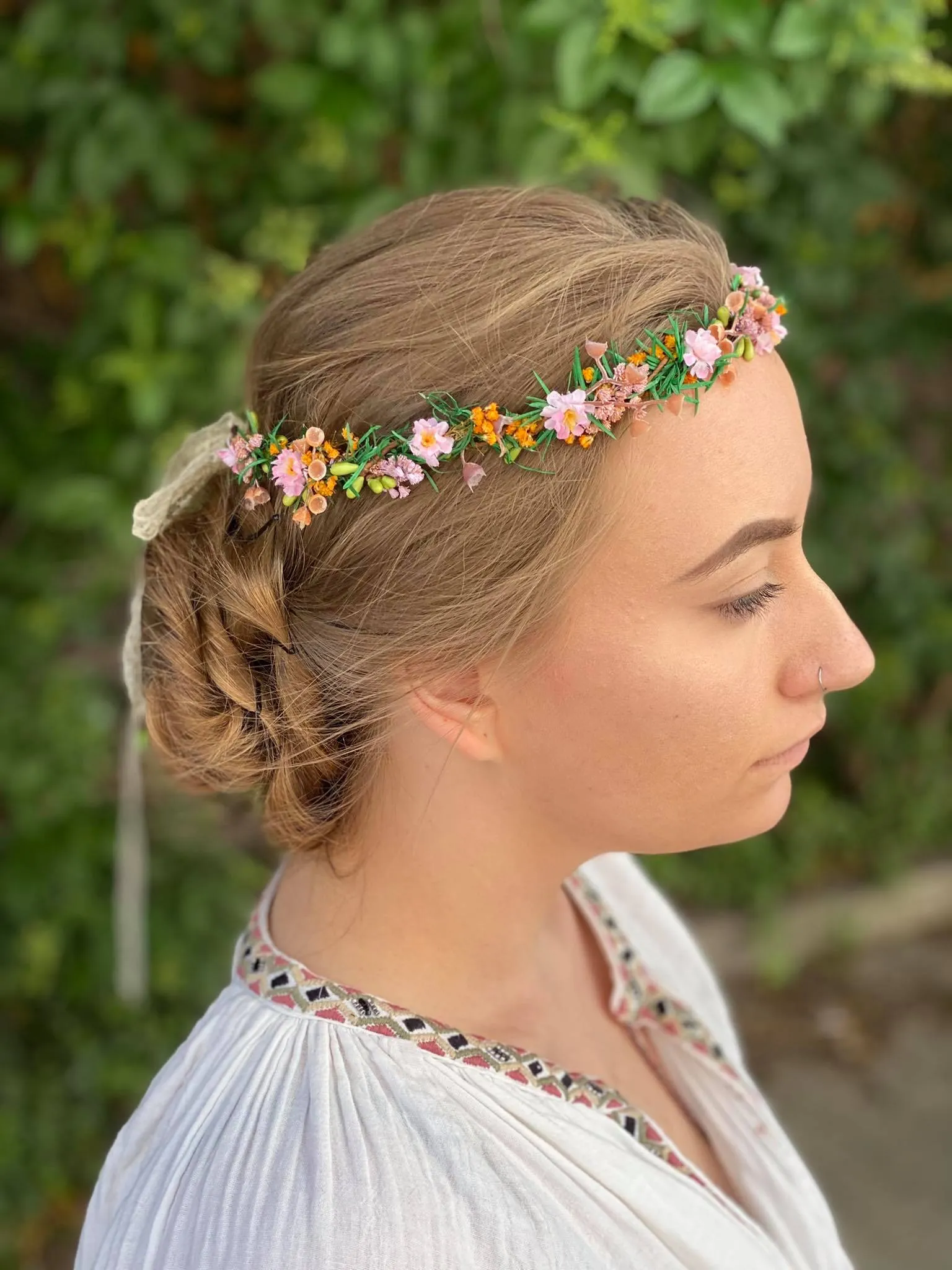 Delicate bridal hair wreath Summer wedding crown Fairy flower wreath Bridal accessories Bridesmaid flower crowns Handmade Magaela