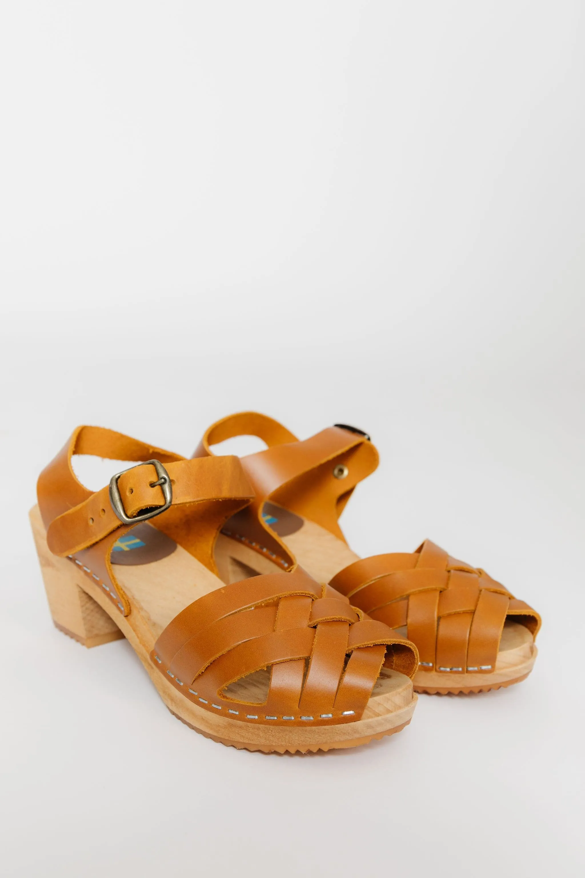 Mia Bety Sandal in Tan