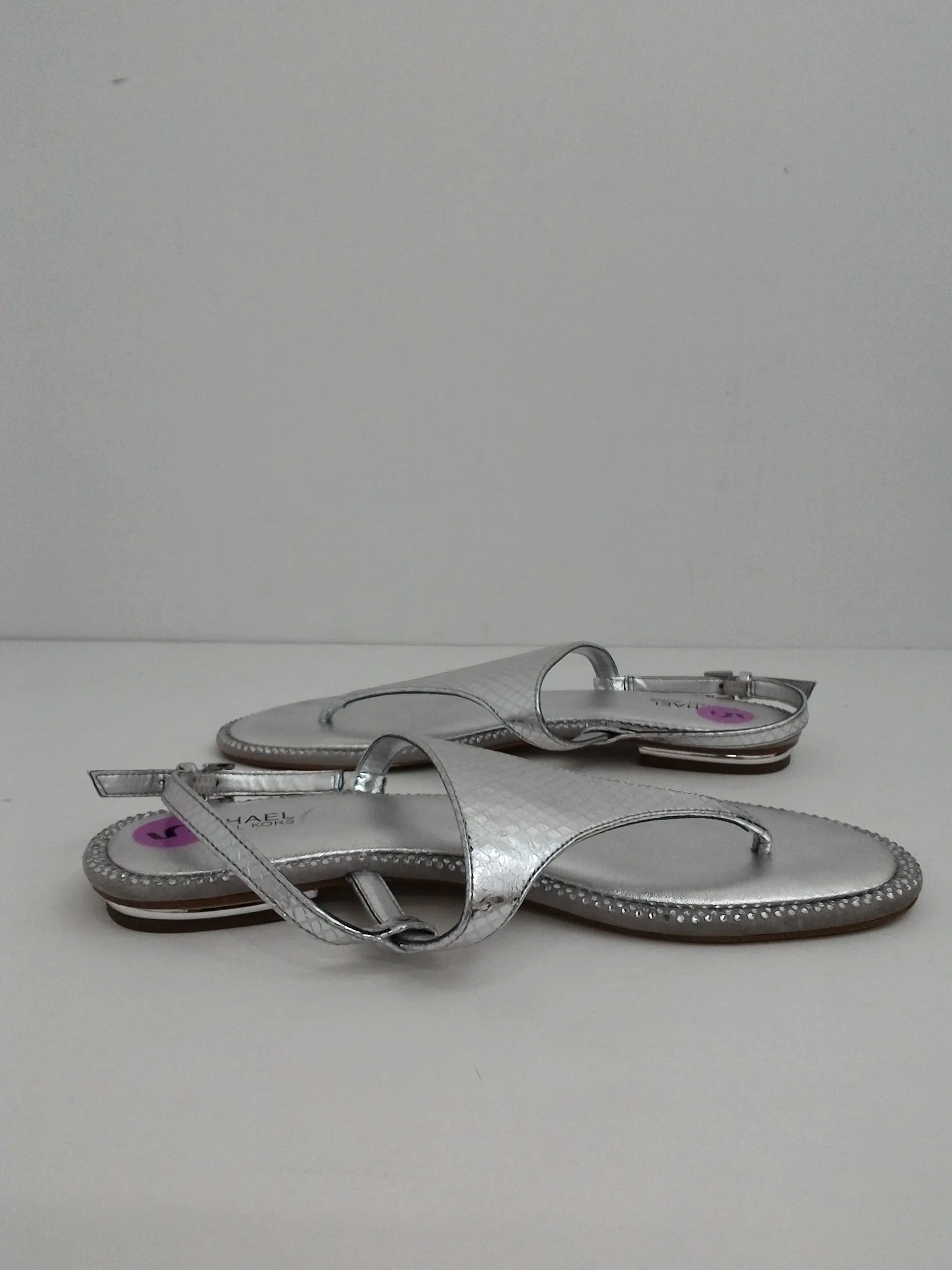 Michael Kors Women's Silver Leather thong Sandal Size 5