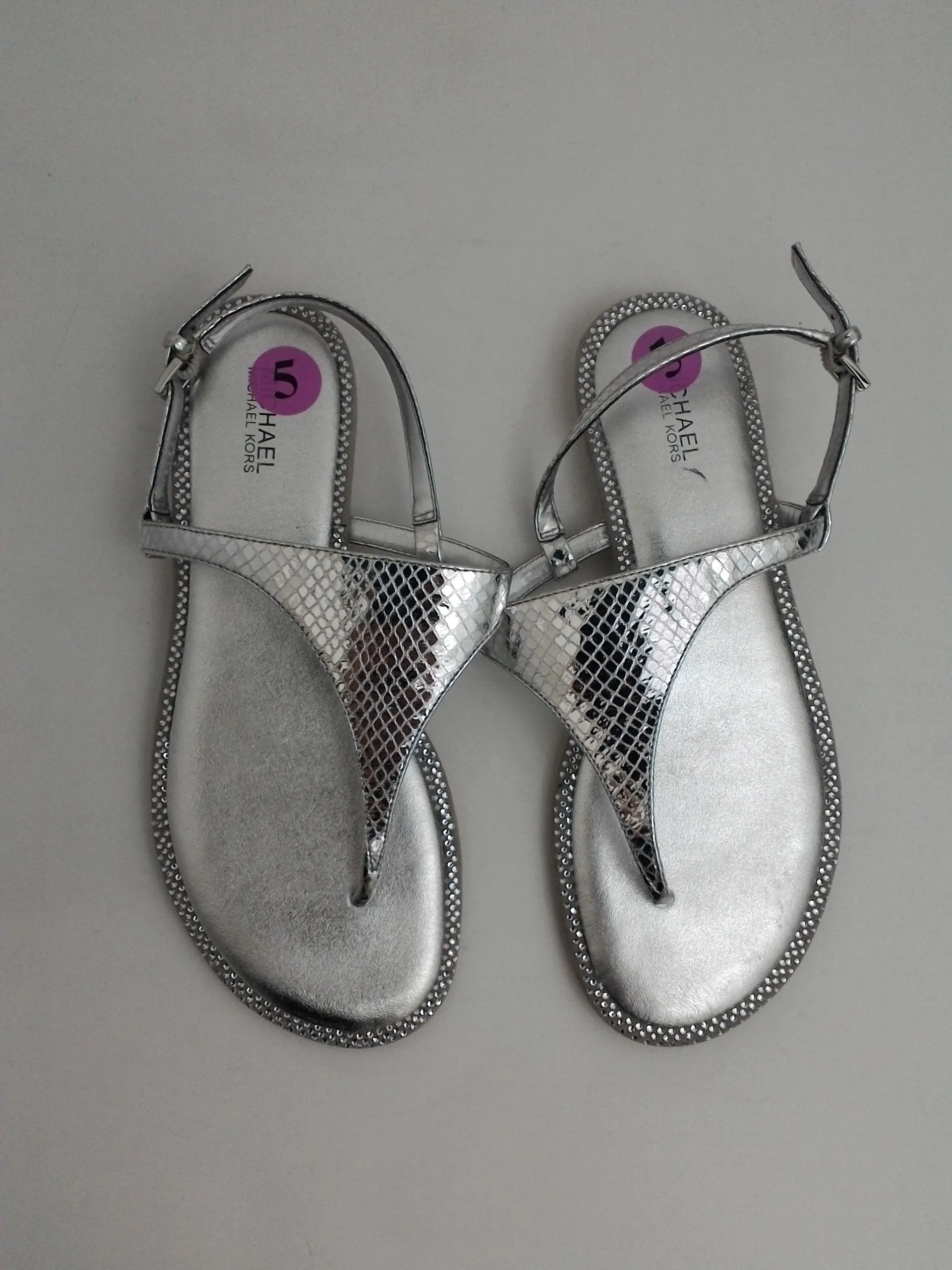 Michael Kors Women's Silver Leather thong Sandal Size 5