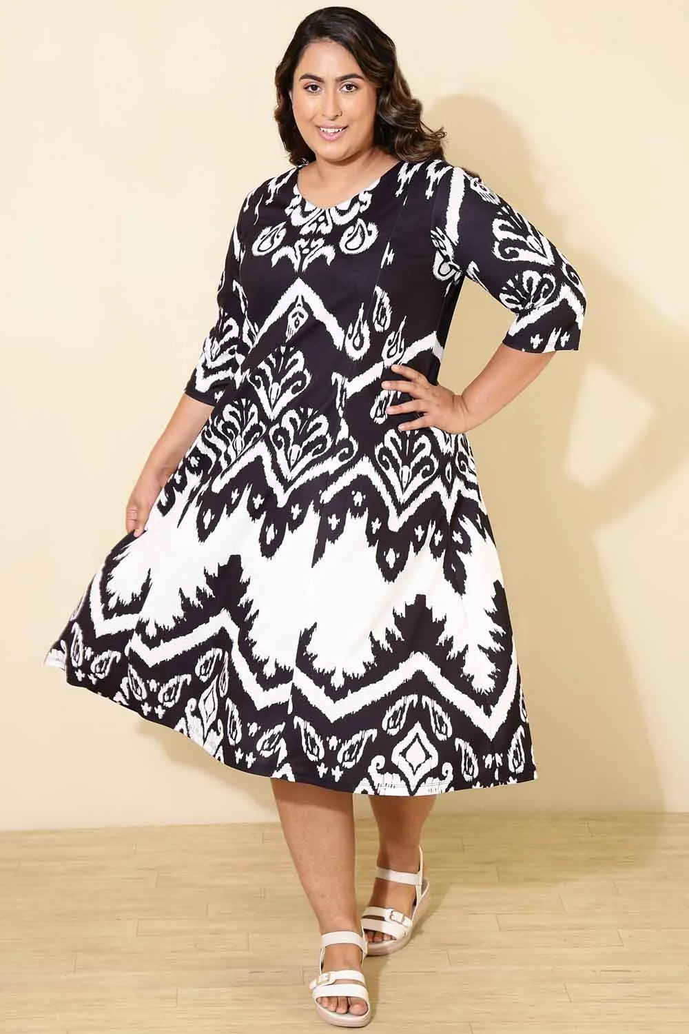 Plus Size Black White Print A Line Dress